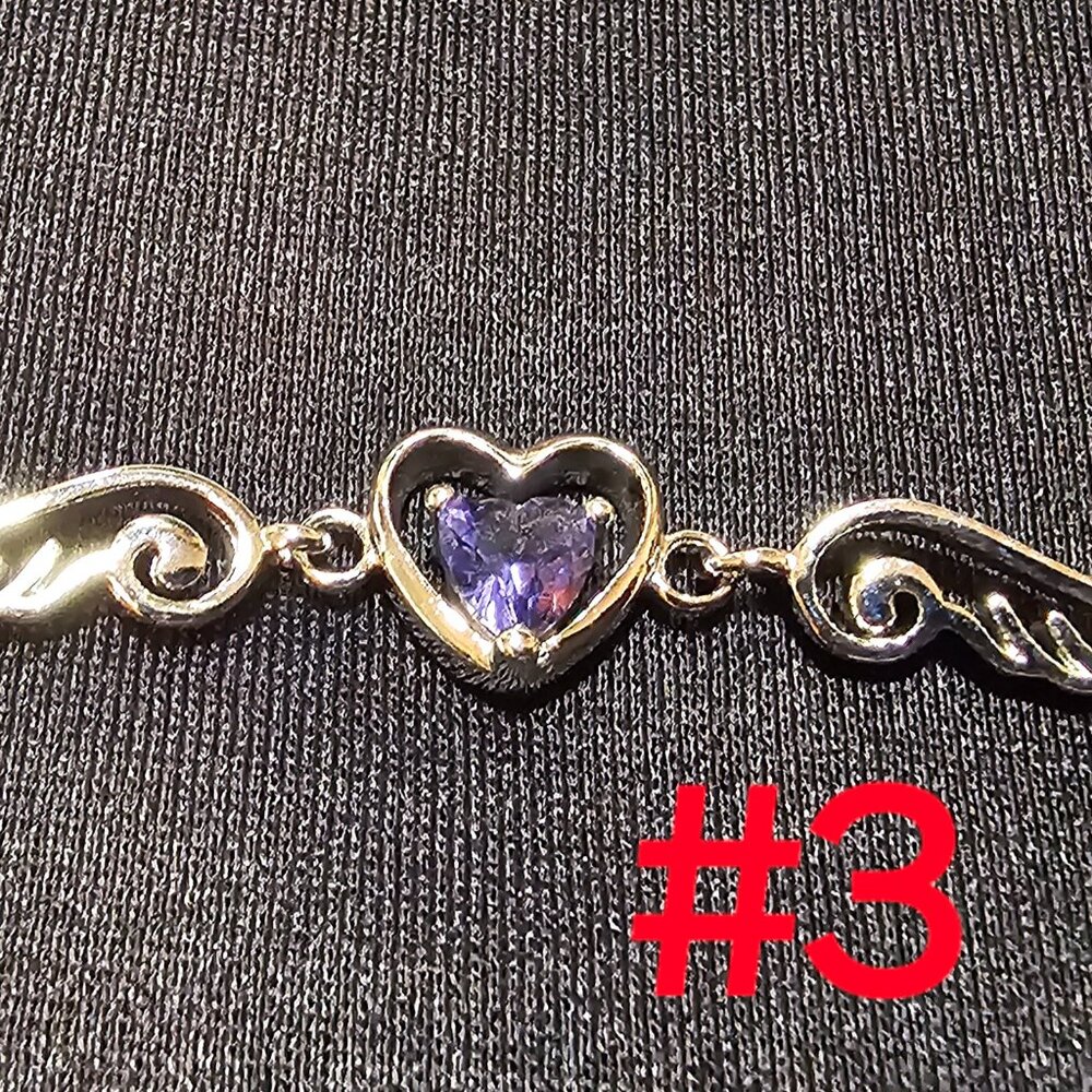 925 Sterling Silver Wing Fine Chain Bracelet with Shiny Natural Stone Inlay.